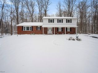 17987 Elliott Dr, Chagrin Falls, OH 44023