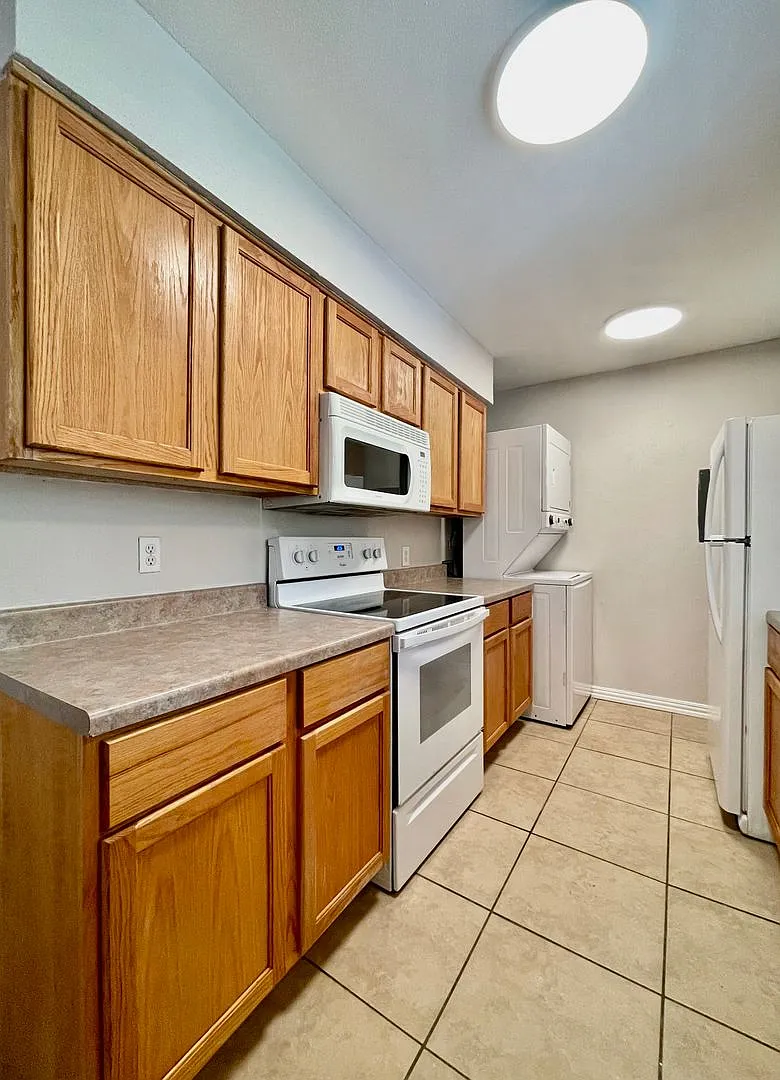 205 S Mitchell St — Photo 4