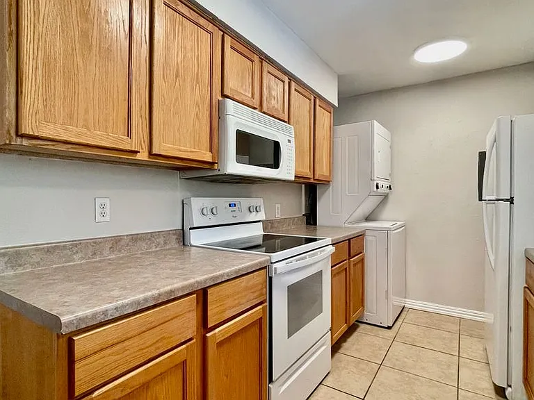 205 S Mitchell St — Photo 4
