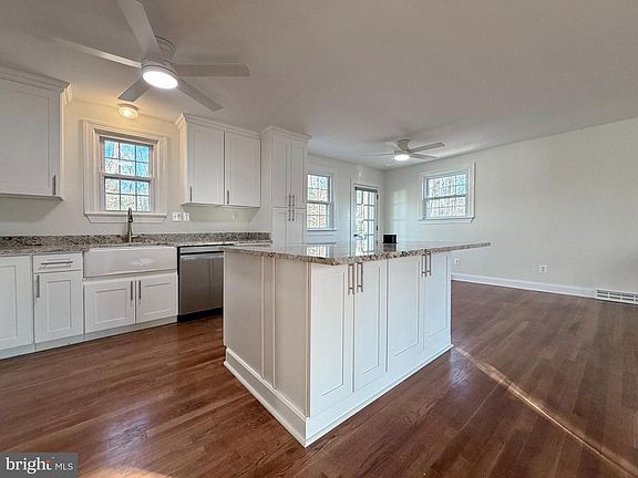 5th image of 9350 Mathir Dr