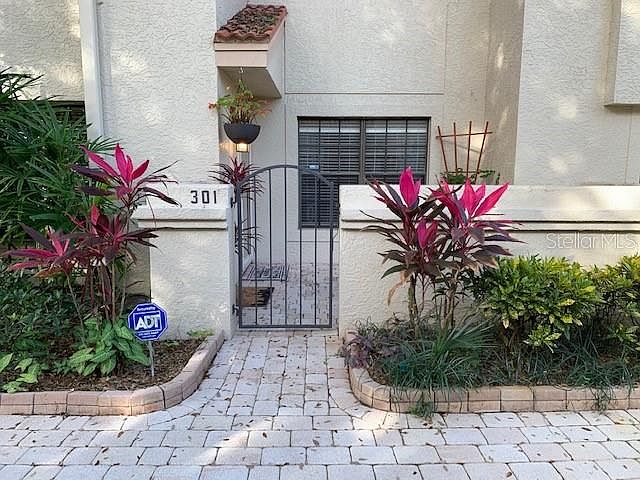 1st image of 301 Los Prados Dr #301