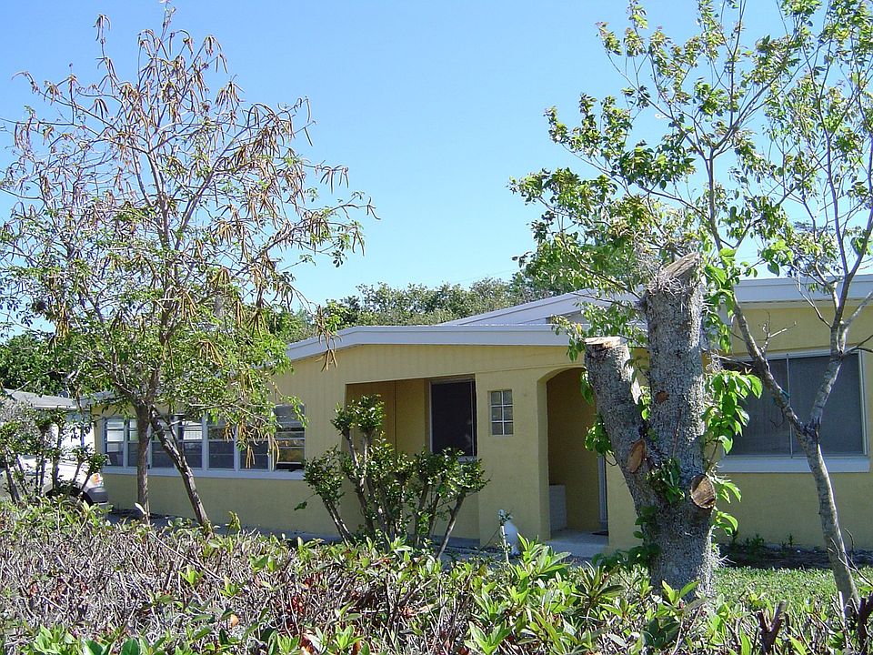 1st image of 1611 Hollis Dr
