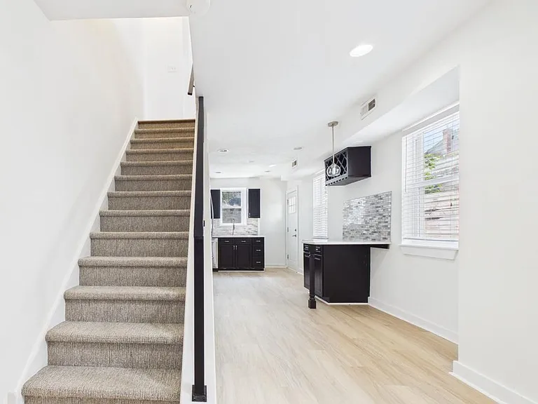 1865 Frankford Ave — Photo 16