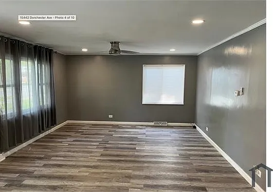 3 bed, 1050 sqft — Photo 3