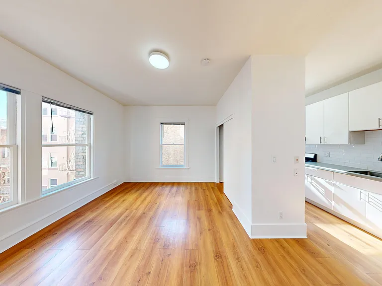 434 Leavenworth Street — Photo 4