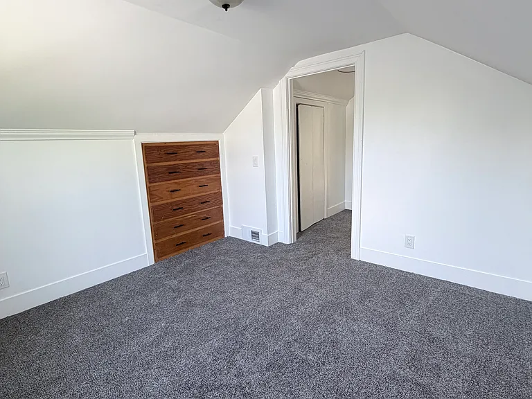 2760 Niagara Rd — Photo 21