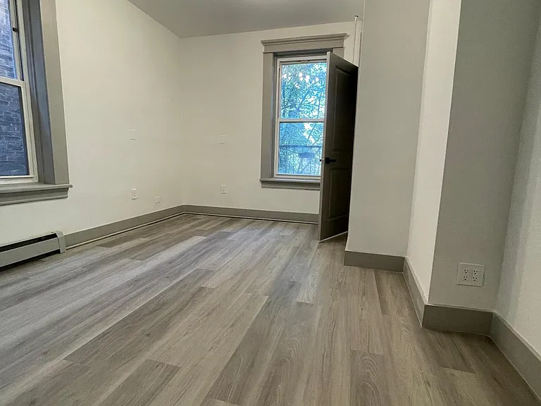 83 Bostwick Ave #3 — Photo 2
