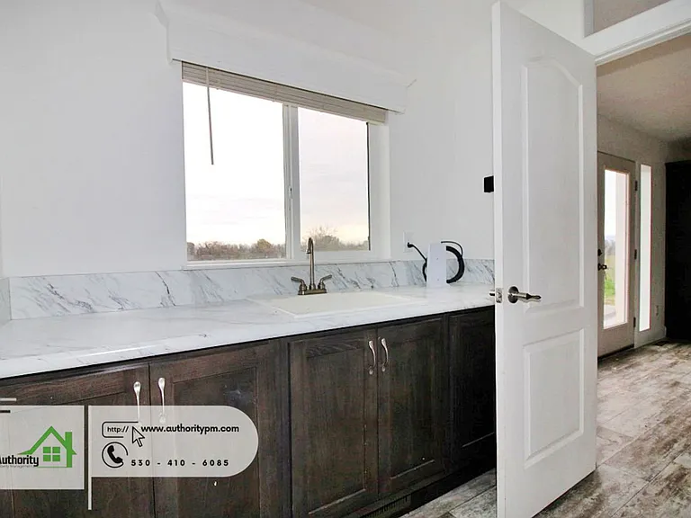 18848 Lorina Dr — Photo 18