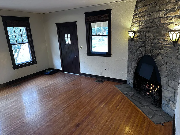 515 Dover Rd — Photo 15