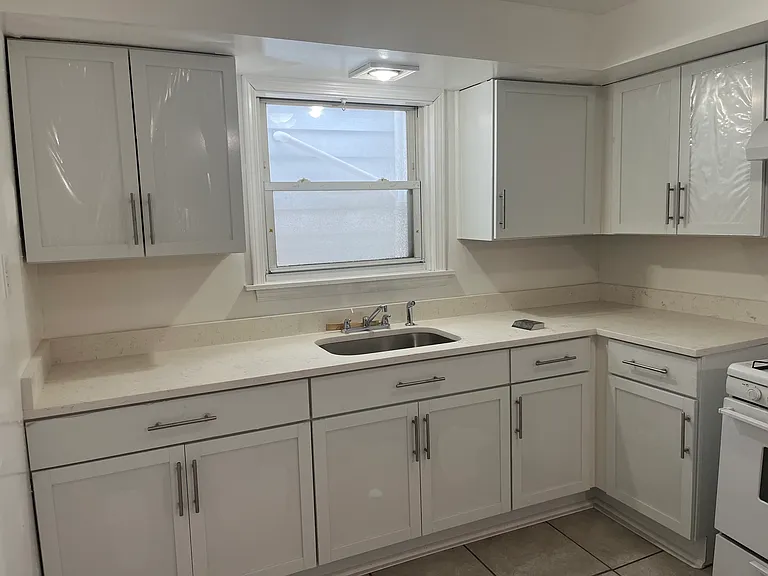 1716 W Cermak Rd #1 — Photo 2