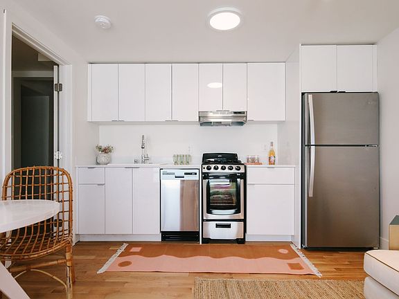 3rd image of 1033 N Coronado St #4