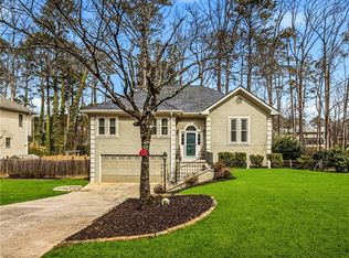 1975 Hunt Crossing Ct, Lawrenceville, GA 30043