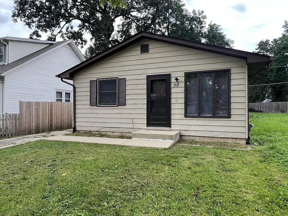 30 Woodland Dr