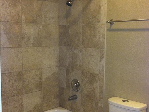 4th image of 4420 49th St APT 6