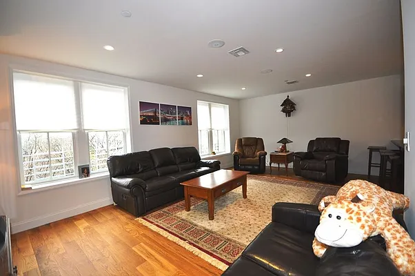 Rented by Corcoran | media 36