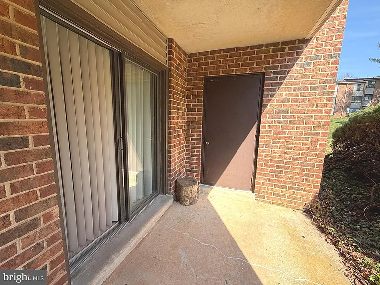 18131 Chalet Dr #24-103 — Photo 43