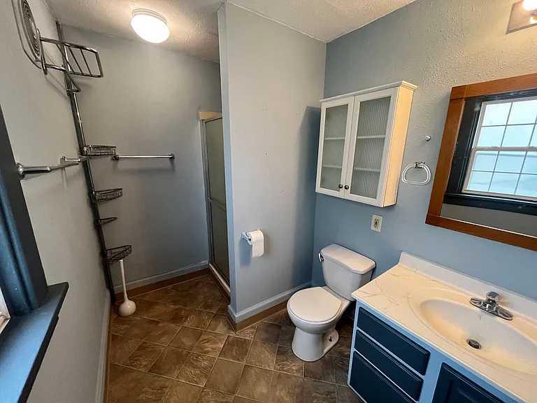 128 E Davenport St — Photo 6