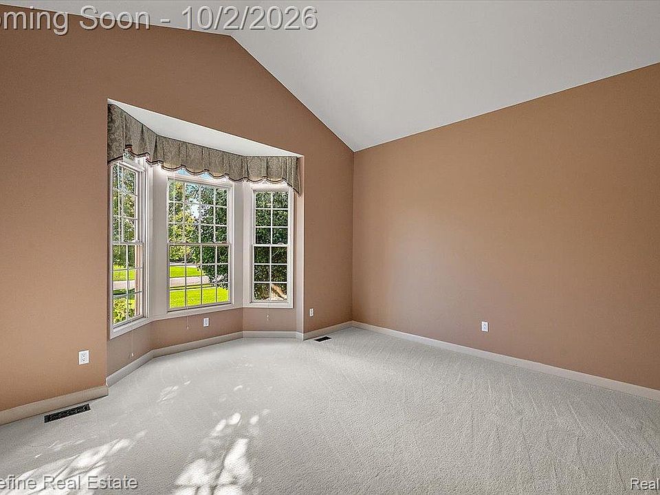 51328 Plymouth Valley Dr, photo 9