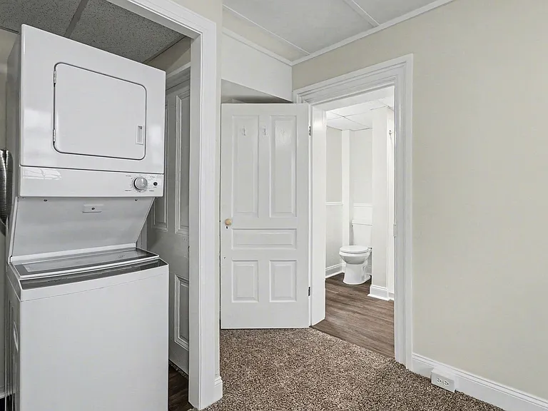 145 S Pitt St — Photo 12
