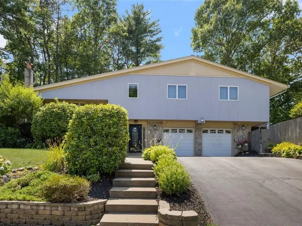 110 Dean Ave, Smithfield, RI 02917