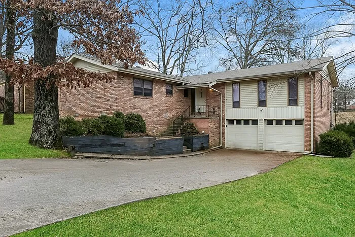 5425 Randolph Rd — Photo 1