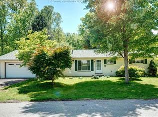 21 Beachview Dr, Saint Albans, WV 25177