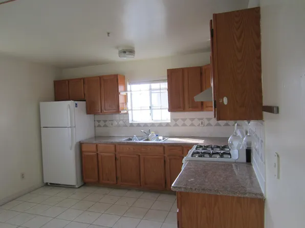 1227 E 15th St, Oakland, CA 94606