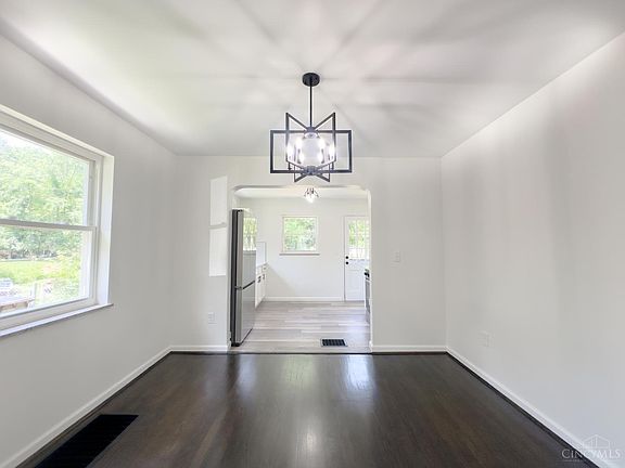 5th image of 1299 Brooke Ave