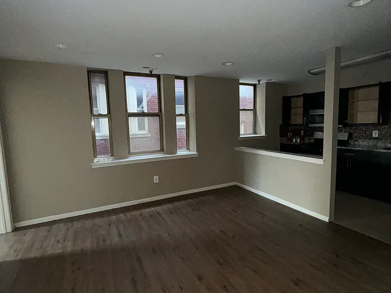 4719 Chestnut St #C1 — Photo 3