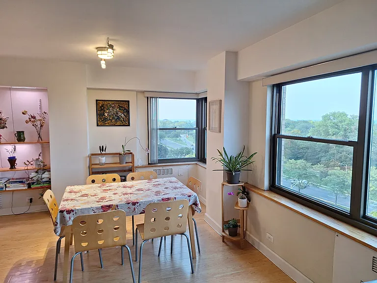 4200 N Marine Dr #901 — Photo 2