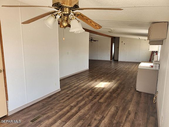 2nd image of 15111 Gwendolyn Dr