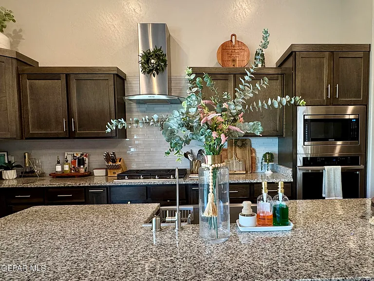 13684 Glen Vista Ln — Photo 14