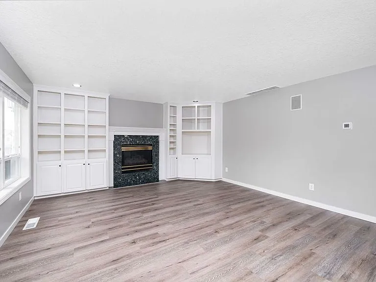 16742 NW Dublin Ct — Photo 2