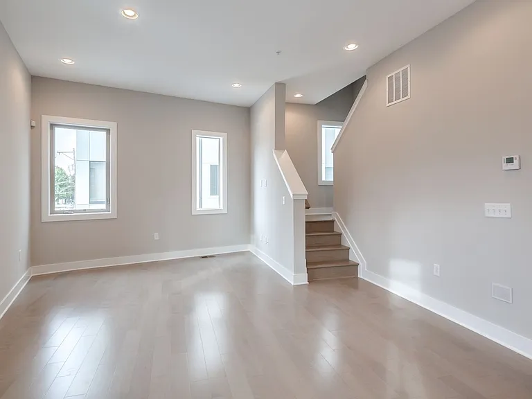 826 N 3rd St #6 — Photo 6