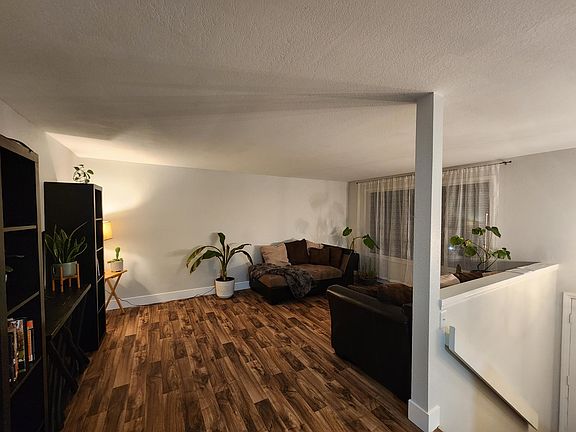 Living room (House is unfurnished)