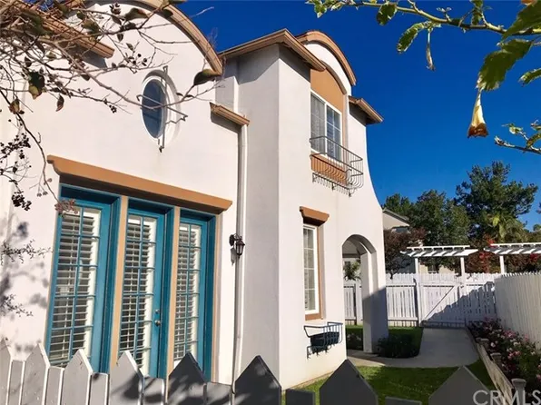 147 Trellis Ln, Irvine, CA 92620