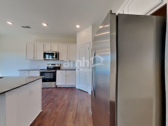 4th image of 161 Hazel Park Dr