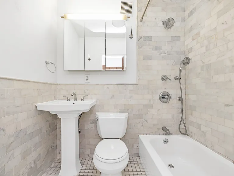 130 Allen St #8 — Photo 6