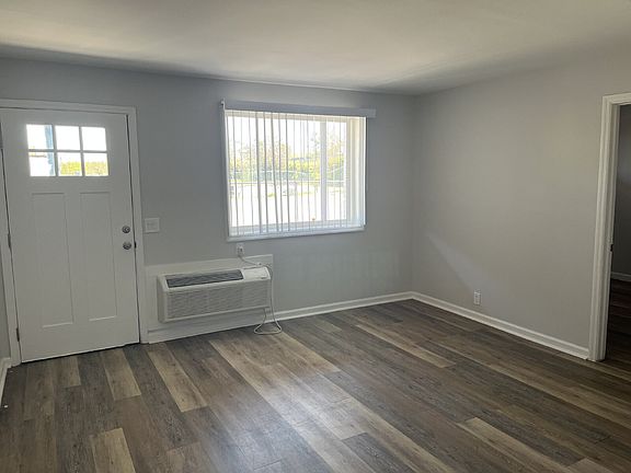 4th image of 2607 Jefferson St #4