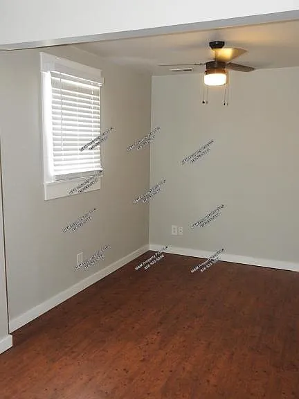 517 Holmes St — Photo 11