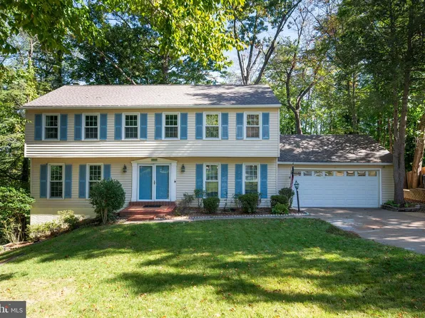 15917 Edgewood Dr, Dumfries, VA 22025