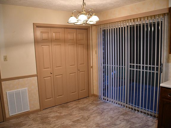 3rd image of 683 Bethany Ct