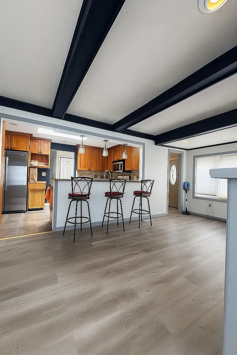 202 Jamaica Rd - Single Family Residence — Photo 3