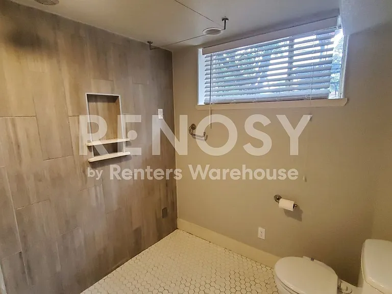 2225 S Cherry St — Photo 23