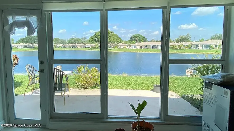 2 bed, 2.0 bath, 1332 sqft, $4,000 — Photo 3