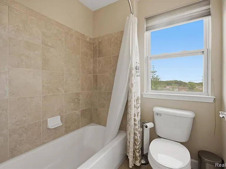4810 E Stonegate Cir — Photo 28