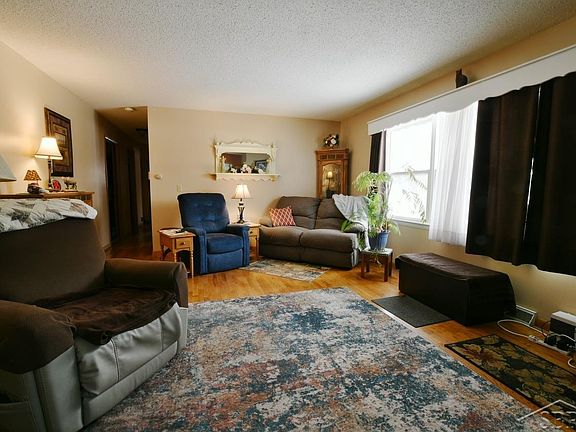 2nd image of 1111 S Lincoln Rd