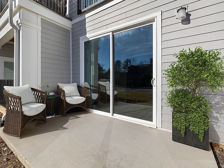 28-web-or-mls-Patio