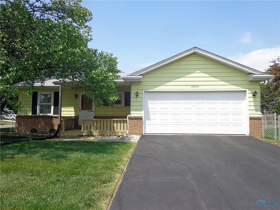 1st image of 3209 Beachwood Dr