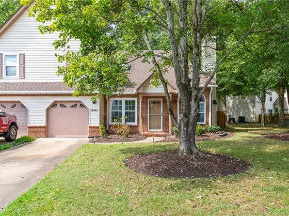 816 Shenandoah River Rd, Chesapeake, VA 23320